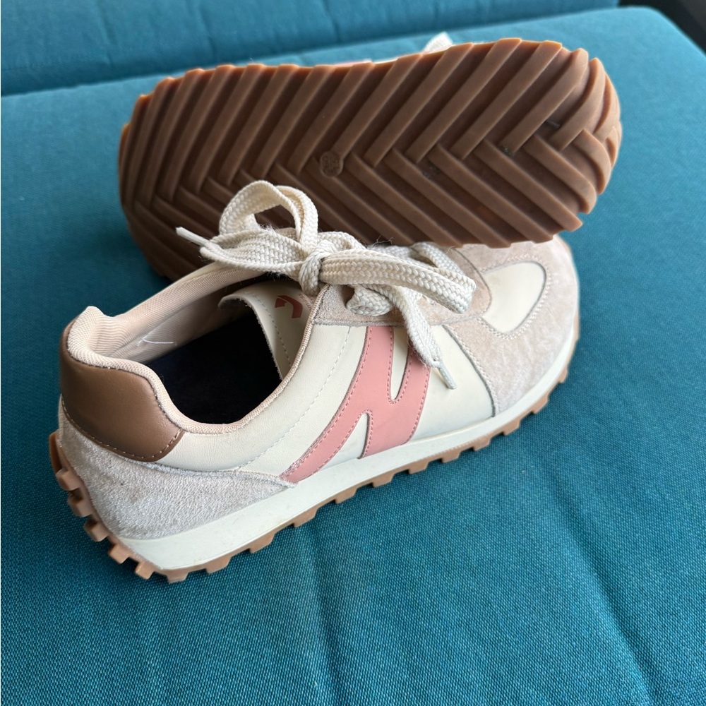 Casual Women's Beige & Pink Retro Runner Sneakers Dr .Scholls size 9 - Picture 11 of 11